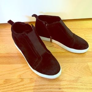 Blonde Garrick Waterproof Suede Wedge 9